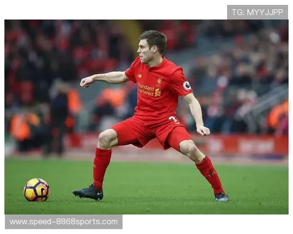 足球球星增重背后的原因与影响解析 体能提升与比赛表现的关系探讨 足球球星增重背后的原因与影响解析 体能提升与比赛表现的关系探讨